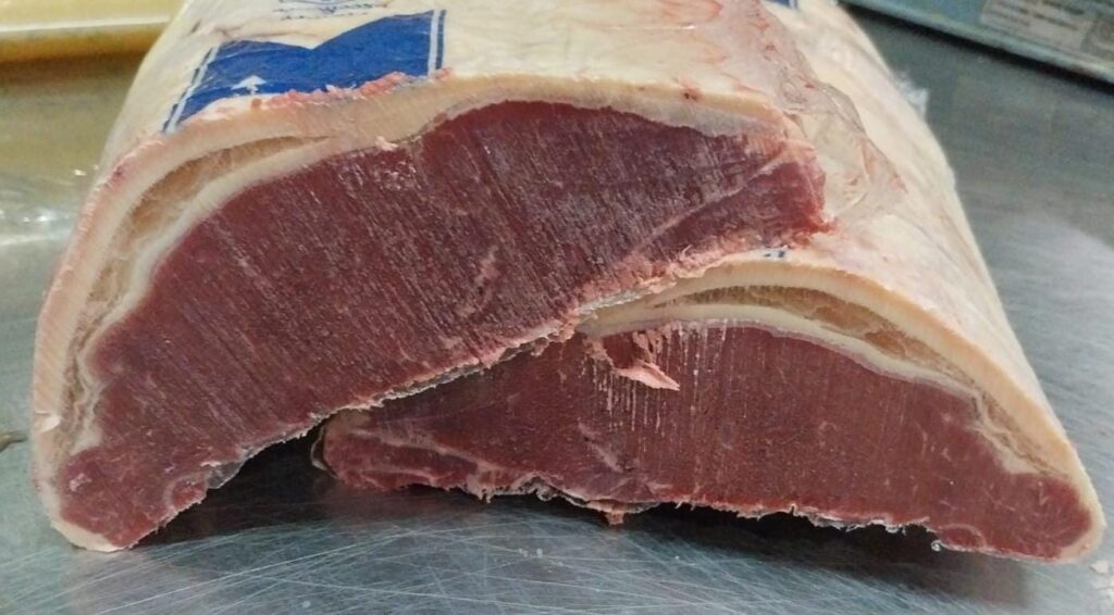 Bagian Daging Sapi untuk Steak yang Lezat Bagian Daging Sapi untuk Steak yang Lezat